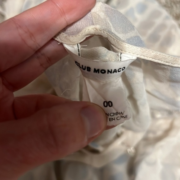 Club Monaco A-line silhouette with a mini length slit NOT included size 00 - Picture 4 of 10